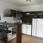 Modernes Mit Zentralheizung In Apartment *
