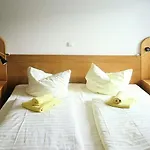 Modernes Mit Zentralheizung In Willingen (Upland)
